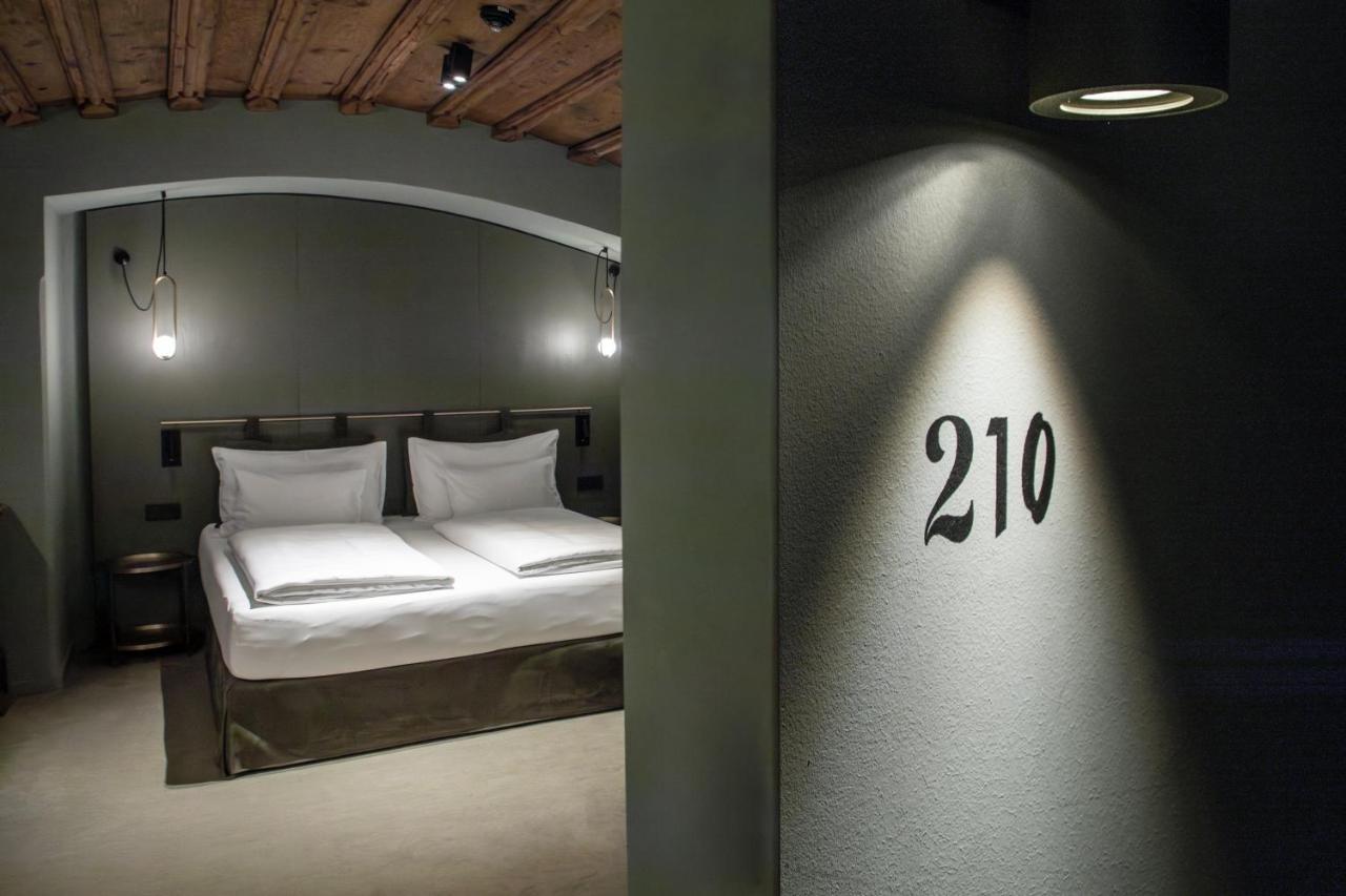 Altstadthotel Weisses Kreuz Innsbruck Eksteriør bilde